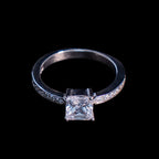 Anillo en Plata 925 con Rodio · Ref. 29
